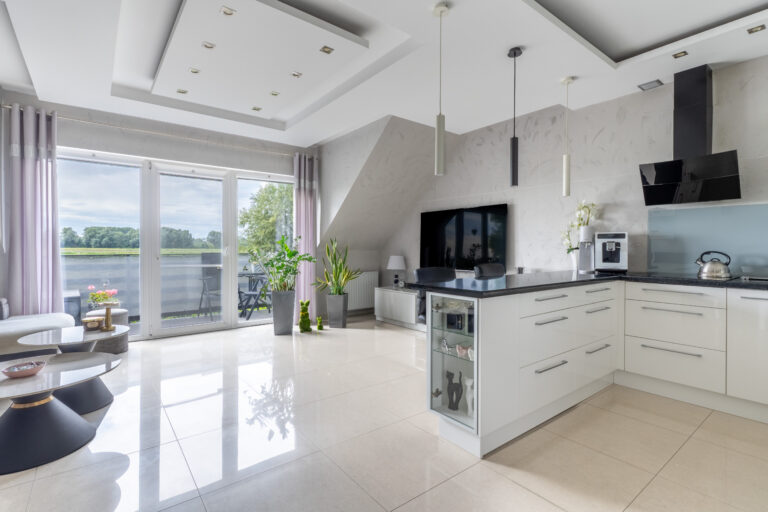 Mieszkanie Radunica, ul. Brzozowa – 92 m² – 4 pok., dwa miejsca parkingowe – tanie w utrzymaniu.